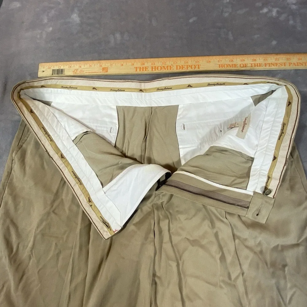 Tommy Bahama Men Shorts Size 42 Relax Khaki Brown Silk Chino Pleated Casual Golf
